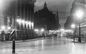 Hinting: Mansion House at Night