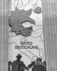 Hangs: Map of the Greater German Reich in Vienna, 1938