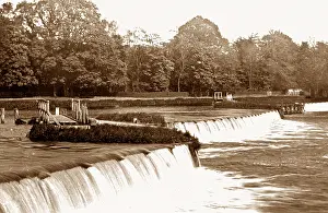 Mapledurham: Mapledurham Weir, River Thames