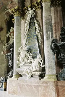 Pyramide: Marble pyramide for Count Boleslaus III