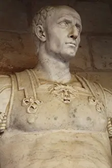 Bellver: Marble statue of Julius Caesar, 16th century