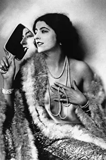 Albani: Marcella Albani, 1928