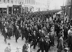 Hairdresser: March in Berlin on May 1, 1935