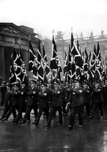 Neue: March of the German Reichskriegerbund in Berlin