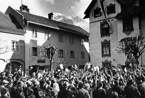 Dictatorship: March-in of German troops in Austria, 1938