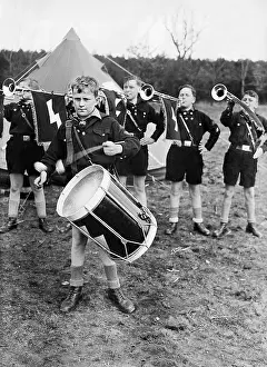 Grunewald: Marching band in the sample stock of the Pimpfe