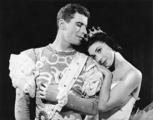 Margot: Margot Fonteyn dancing with Michael Somes