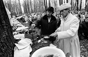 Mari: Mari prayerful meeting, 1991