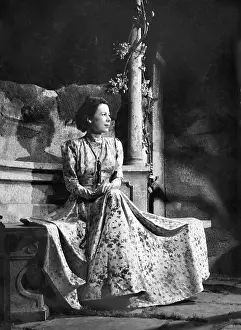 Damask: Maria Bard, 1941