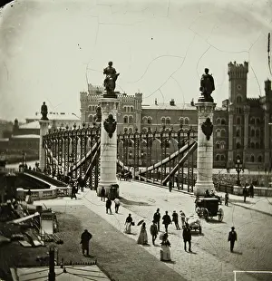 Pylons: Maria Theresia bridge in Vienna