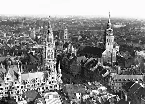 Steeples: The Marienplatz with the Old Peter and New Town Hall in