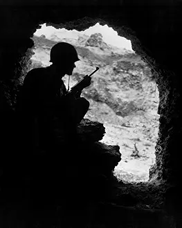 Ridges: Marine rifleman positioned in an cave to pick