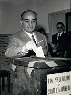 Tanassi: Mario Tanassi, socialist leader, voting in election, Rome