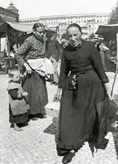 Underclass: Market at the Friedrich-Karl-Square