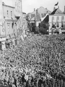 Townhall: Market square in Jaegerndorf, 1938