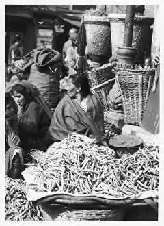Kathmandu: MARKET WOMEN, NEPAL