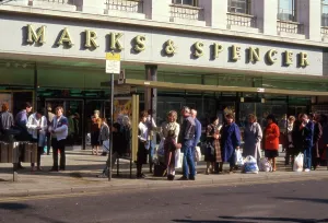 Greeley: Marks & Spencer, Broad Street, Reading, Berkshire - Bus stop