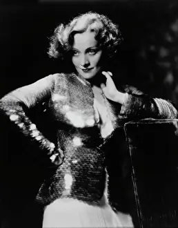 Glamor: Marlene Dietrich - Actress