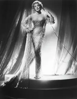 Glamor: Marlene Dietrich - Actress - Celebrity