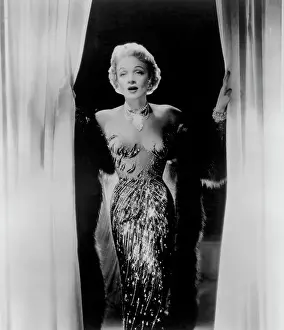 Glamor: Marlene Dietrich - Actress - Celebrity