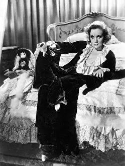 Sternberg: Marlene Dietrich in Dishonored, 1931