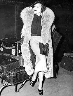 Suitcases: Marlene Dietrich in New York (30's)