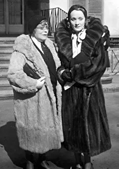 Valetti: Marlene Dietrich together with Rosa Valetti