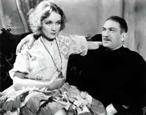 Dishonored: Marlene Dietrich - Victor Mclaglen - Celebrity