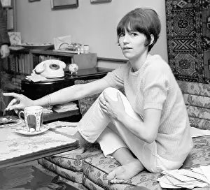 Kubisova: Marta Kubisova - pop singer, cigarette