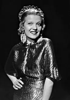 Geza: Martha Eggert in The Castle in Flanders, 1936