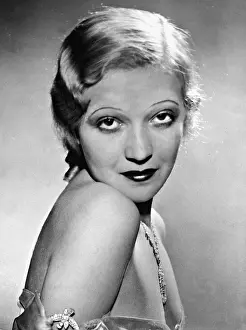 Willi: Martha Eggerth in Leise flehen meine Lieder, 1933