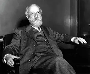 Sitzen: Martin Buber