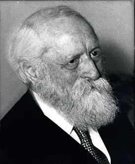 Pledge: Martin Buber supports pardoning of Adolf Eichmann
