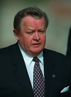 Martti: Martti Ahtisaari