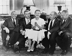 Hammerstein: Mary Martin (1913-1990), surrounded by her ?