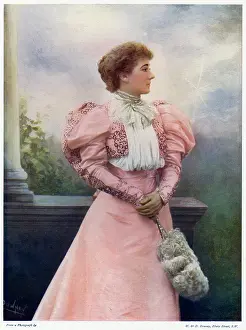 Wyndham: Mary Moore