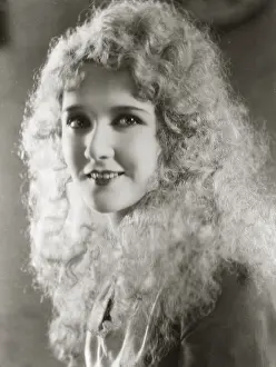 Curls: Mary Philbin