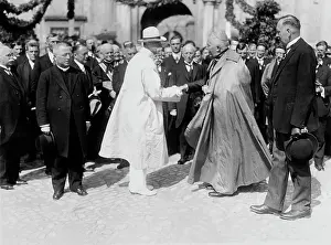 Kromeriz: Masaryk is greeted by Kromeriz Archbishop Leopold