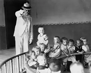 Dite: Masaryk visits the child