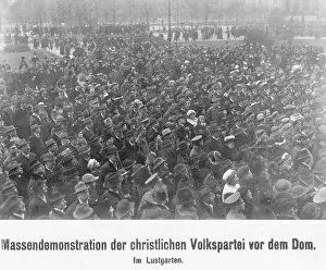 Volkspartei: Mass demonstration of the Center Party / Christian
