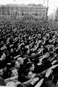Wilhelms: Mass enthusiasm at the return of Hitler in Berlin, 1938