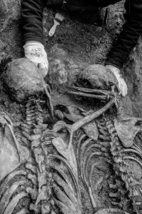 Aranda: Mass graves from the spanish Civil War 2003