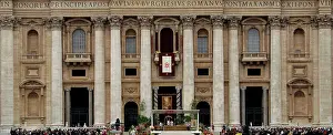 Nuns: Mass of Pope Benedict XVI in Holy Week