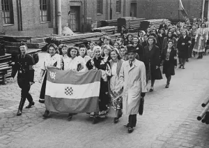 Laborers: Mass rally of foreign forced laborers in Berlin, 1943
