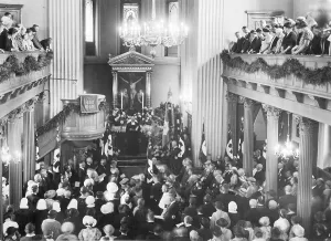 Gesundbrunnen: Mass service for the 100th anniversary of existence of St Pa