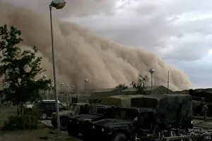 Asad: A massive sand storm envelopes a U.S. military ?