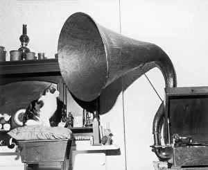 Gramophones: HER MASTER'S VOICE!