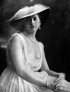 Pleated: Mata Hari, dancer, courtesan and possible spy