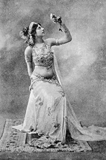 Hari: Mata Hari dancing at Olympia