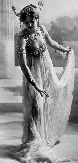 Hari: Mata Hari, Dutch Exotic Dancer and Courtesan